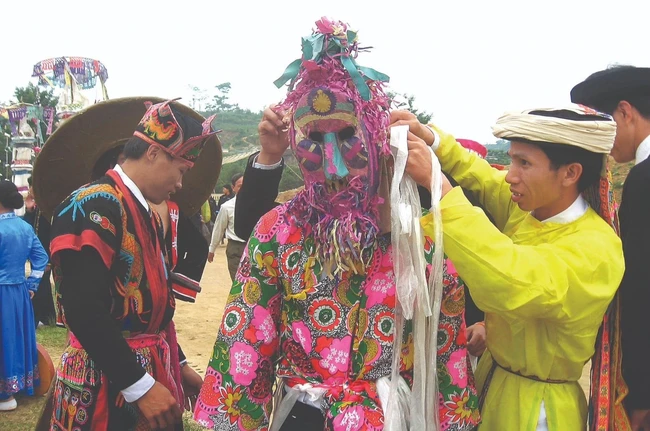 "Kinh tế di sản" trong xây dựng "Công nghiệp văn hóa" (kỳ 4& hết): Không "hy sinh" di sản để phát triển kinh tế - Ảnh 2.