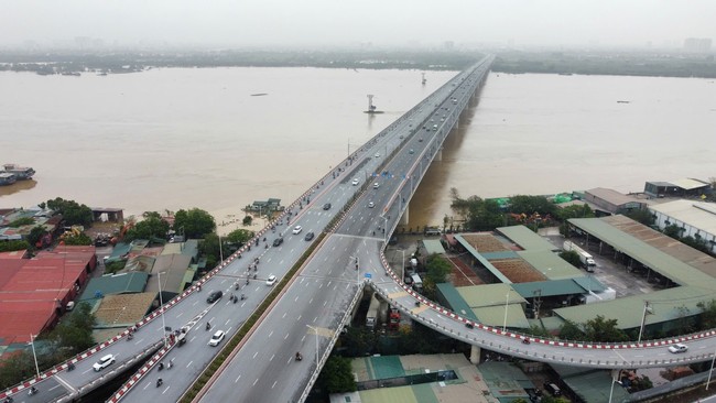 Mực nước các sông Hồng, Đuống giảm dần - Ảnh 3.